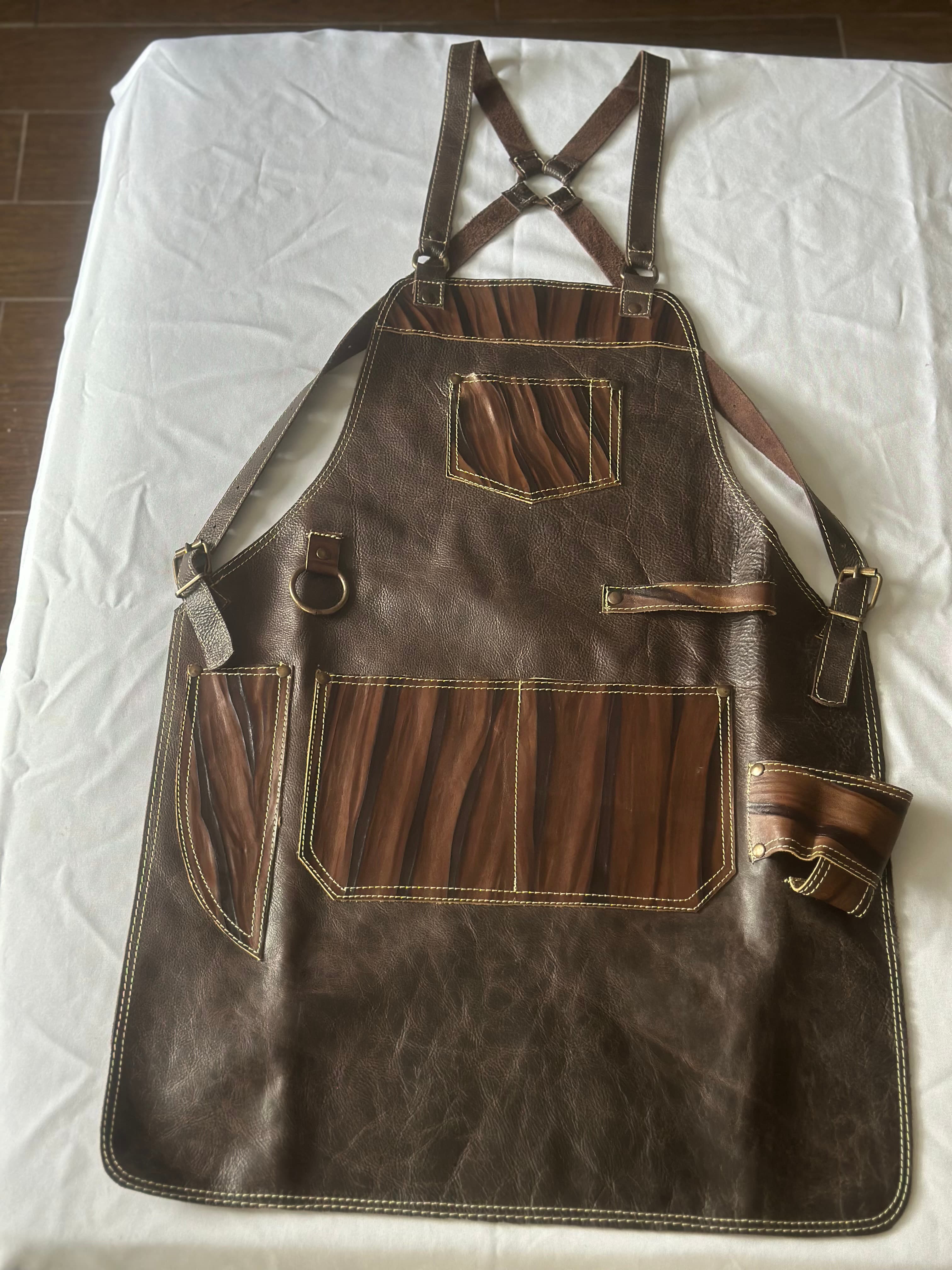 Chestnut Leather Apron with Wood-Grain Pocket Panel